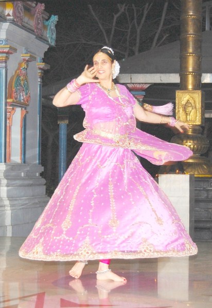 Somashekhari worships Lord Shiva through dance